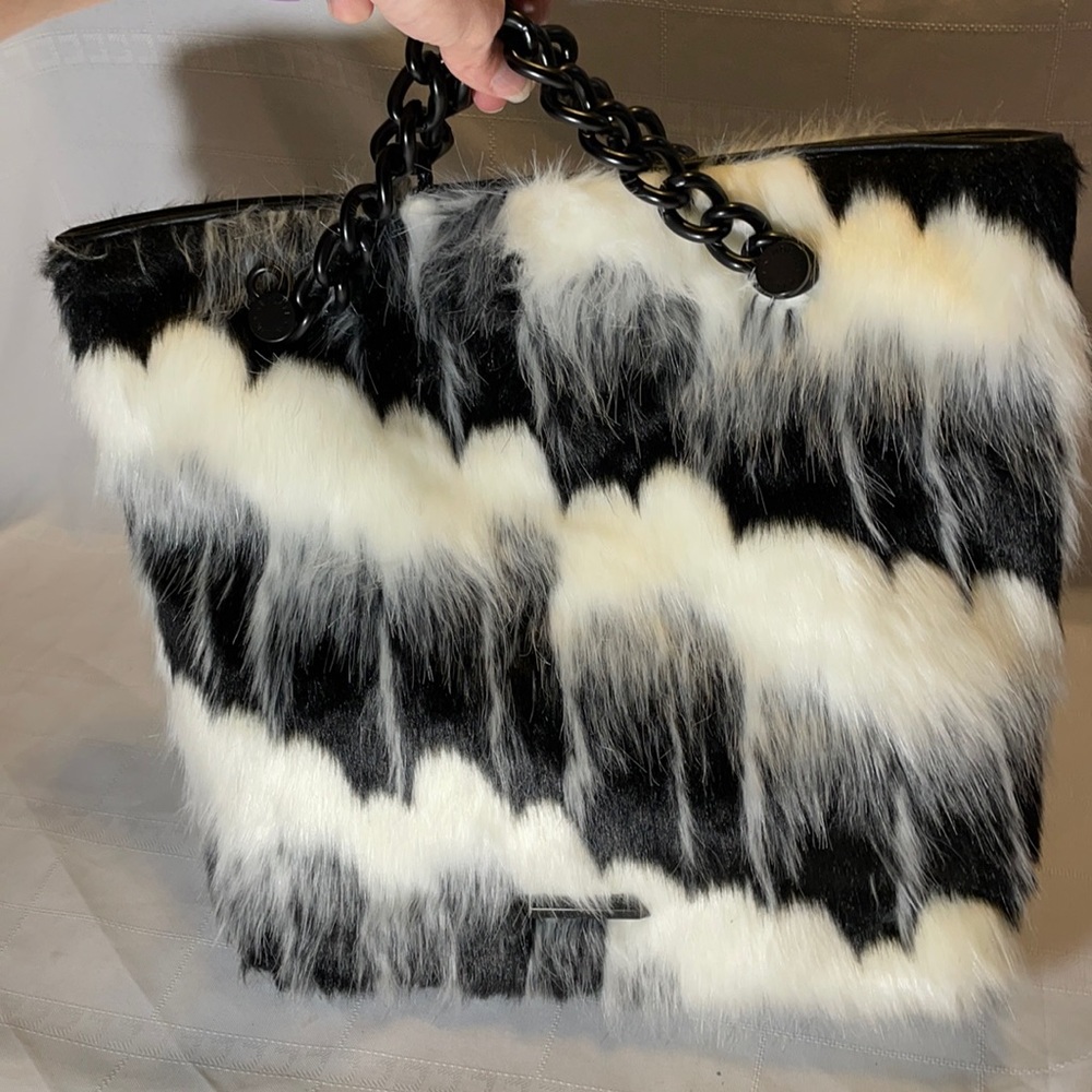 NWOT Kendall + Kylie Van Black & White Faux Fur Clutch  Hand Bag